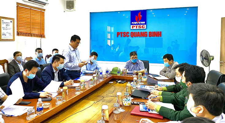 Đại diện lãnh đạo PTSC Quảng Bình báo cáo tại buổi làm việc.