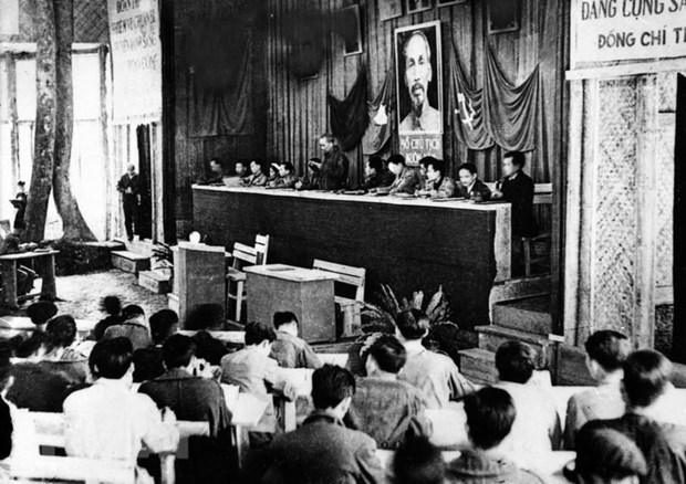  Đại hội Đảng toàn quốc lần thứ II diễn ra từ ngày 11 đến 19-2-1951, tại xã Vinh Quang, huyện Chiêm Hóa, tỉnh Tuyên Quang. (Ảnh: Tư liệu TTXVN)