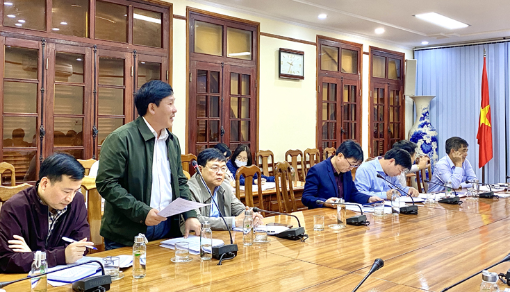 Đại diện lãnh đạo huyện Quảng Trạch phát biểu ý kiến tại buổi làm việc.