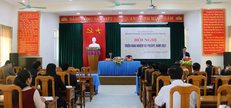 Đồng chí Hồ An Phong, Tỉnh ủy viên, Phó Chủ tịch UBND tỉnh, Chủ tịch Hội đồng PHPBGDPL tỉnh  phát biểu chỉ đạo tại hội nghị.