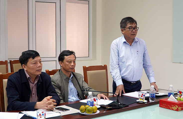 Đồng chí Đoàn Ngọc Lâm, Ủy viên Ban Thường vụ Tỉnh ủy, Phó Chủ tịch Thường trực UBND tỉnh phát biểu tại buổi làm việc.