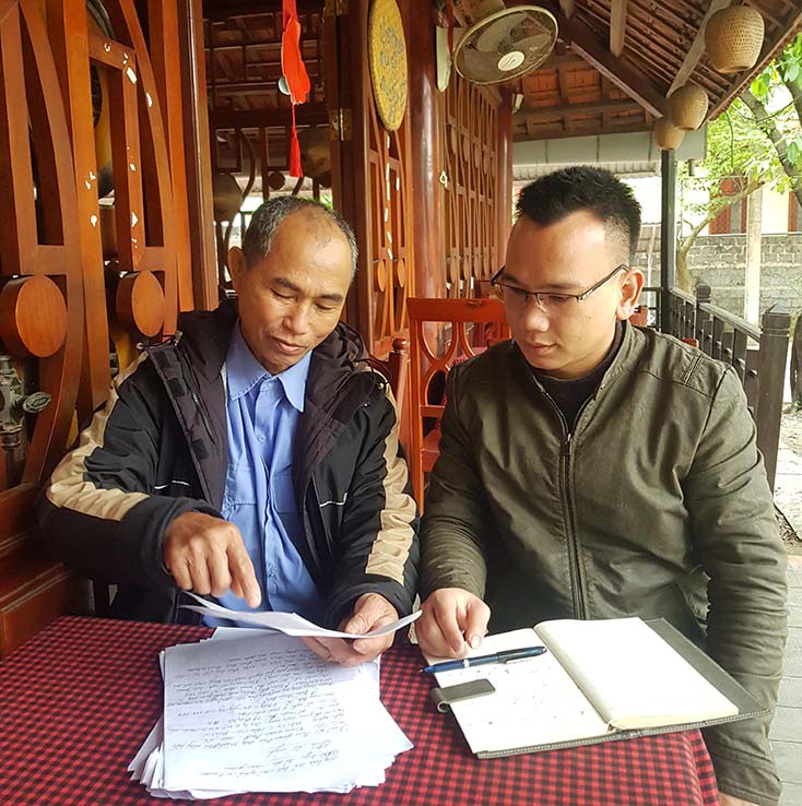 Ông Đặng Xuân Oanh trình bày sự việc với phóng viên Báo Quảng Bình.