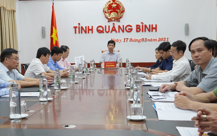 Đồng chí Phó Chủ tịch UBND tỉnh Hồ An Phong chủ trì hội nghị tại điểm cầu Quảng Bình.