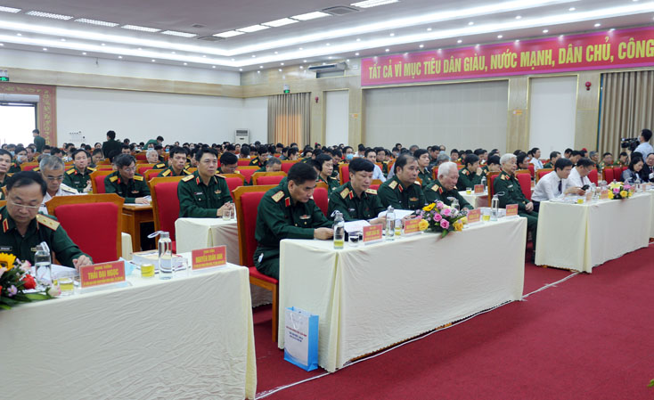 Các đại biểu tham dự buổi hội thảo.