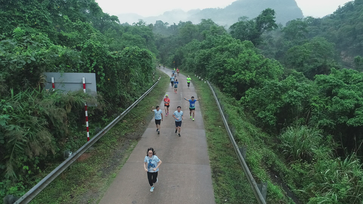 Cung đường chạy của giải Marathon khám phá Quảng Bình đẹp như “tiên cảnh”. 