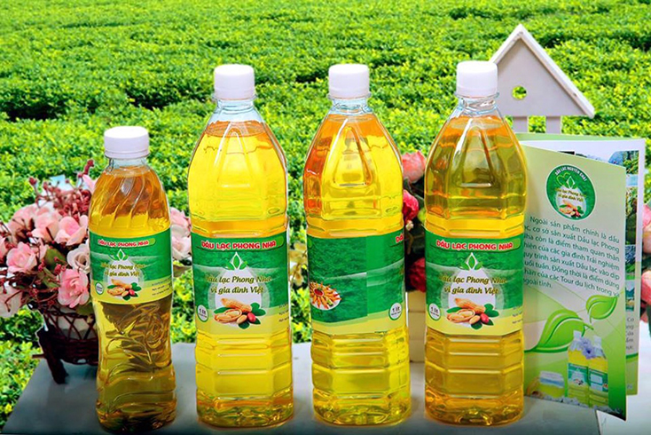Sản phẩm dầu lạc Phong Nha có mặt trên các thị trường.