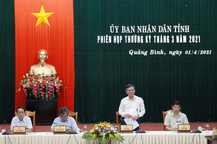 Đồng chí Chủ tịch UBND tỉnh Trần Thắng phát biểu chỉ đạo nội dung chính phiên họp cần tập trung thực hiện.