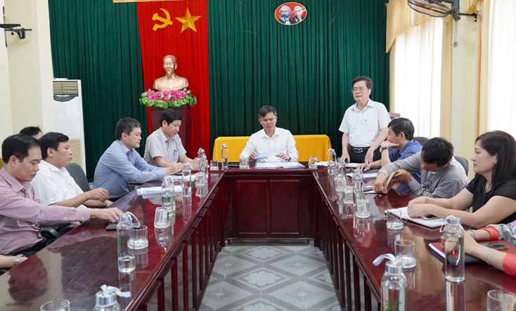 Lãnh đạo Đài PT-TH Quảng Bình tiếp thu ý kiến chỉ đạo của đồng chí Chủ tịch UBND tỉnh.
