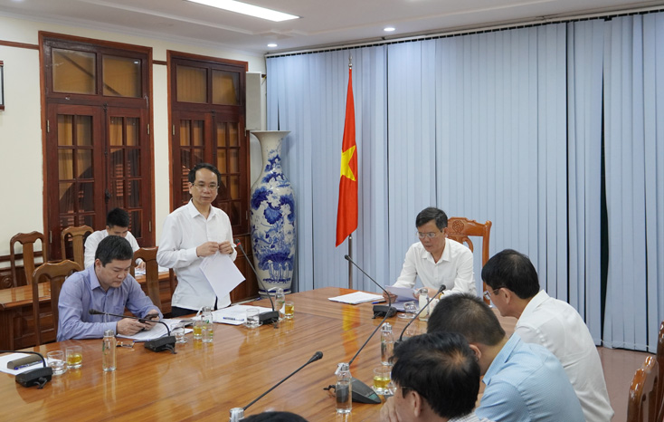 Đồng chí Phó Chủ tịch UBND tỉnh Phan Mạnh Hùng phát biểu về đầu tư vào các KKT, KCN mà Ban QL-KKT cần lưu ý thực hiện tốt.