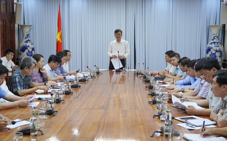 Đồng chí Chủ tịch UBND tỉnh Trần Thắng phát biểu kết luận buổi làm việc.