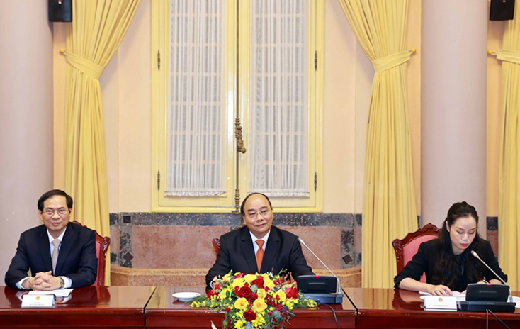 Chủ tịch nước Nguyễn Xuân Phúc nhấn mạnh: Tham gia hợp tác ASEAN luôn là một trong những ưu tiên đối ngoại quan trọng của Việt Nam.