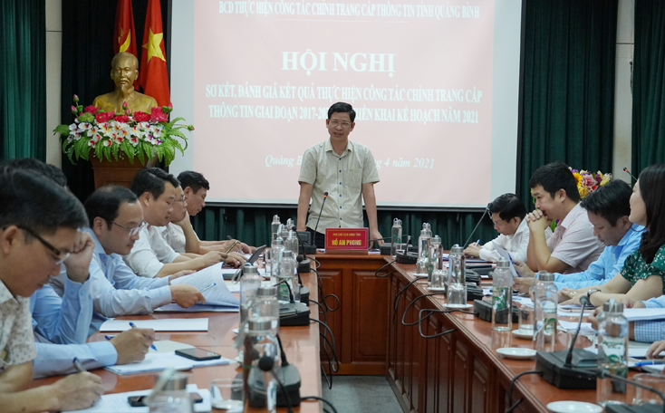 Đồng chí Phó Chủ tịch UBND tỉnh Hồ An Phong phát biểu chỉ đạo tại hội nghị
