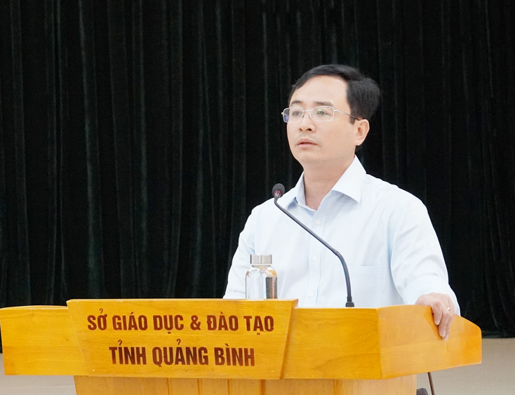 Giám đốc Sở GD-ĐT Đặng Ngọc Tuấn phát biểu tại hội nghị.