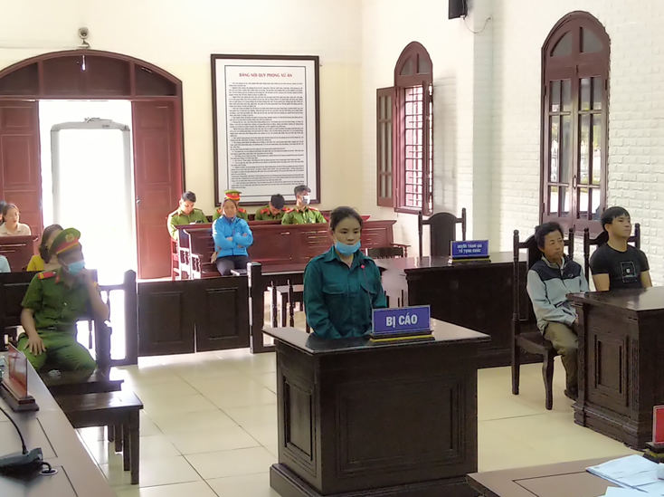 Bị cáo Trần Thị Quyên tại phiên tòa sơ thẩm.