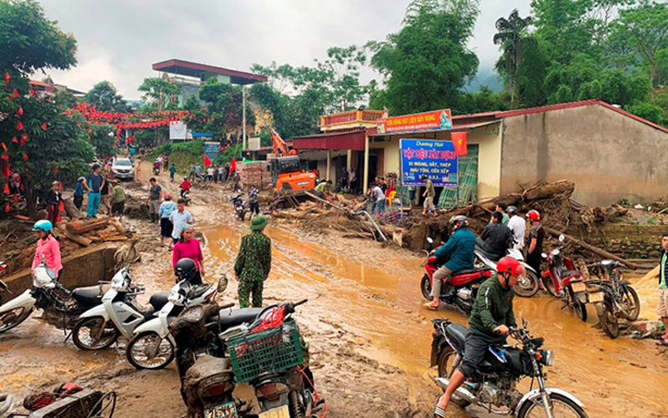 Lũ ống tràn qua thôn 1, xã Minh Lương (Văn Bàn, Lào Cai) gây thiệt hại nặng về người và tài sản. (Ảnh: Báo Nhân Dân). 