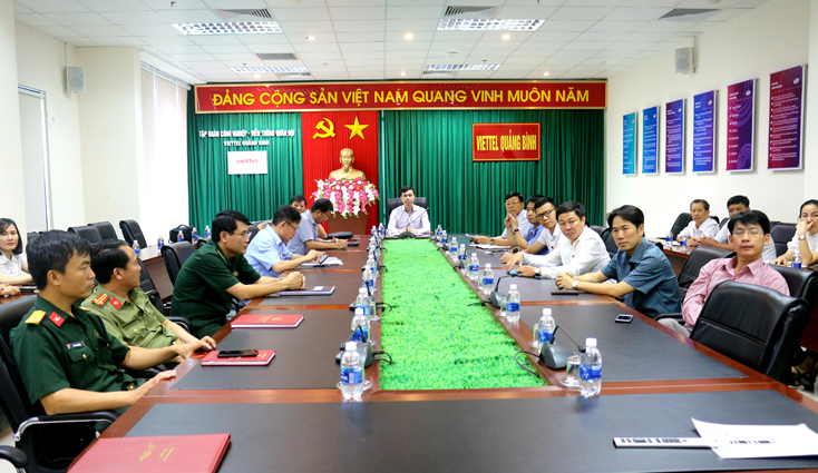 Giám đốc Sở Y tế Nguyễn Đức Cường chủ trì tại điểm cầu tỉnh Quảng Bình.