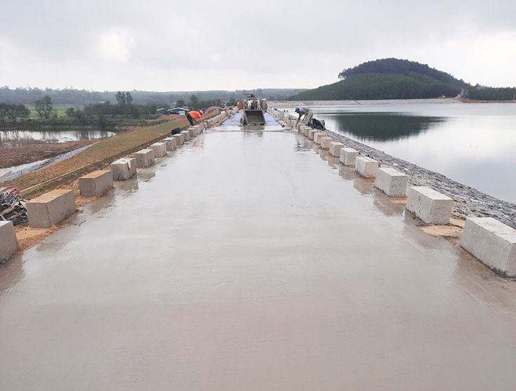 Công trình hồ Vũng Mồ đã hoàn thành 98% khối lượng công trình.
