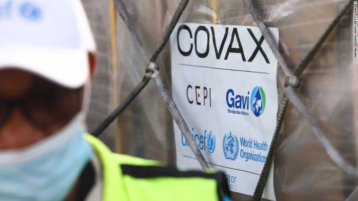 Vận chuyển vaccine theo sáng kiến COVAX cho các nước thu nhập thấp. Ảnh: Getty Images
