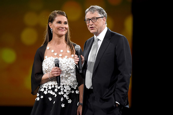 Melinda Gates và Bill Gates phát biểu trên sân khấu Quỹ The Robin Hood vào năm 2018. Ảnh: Getty Images