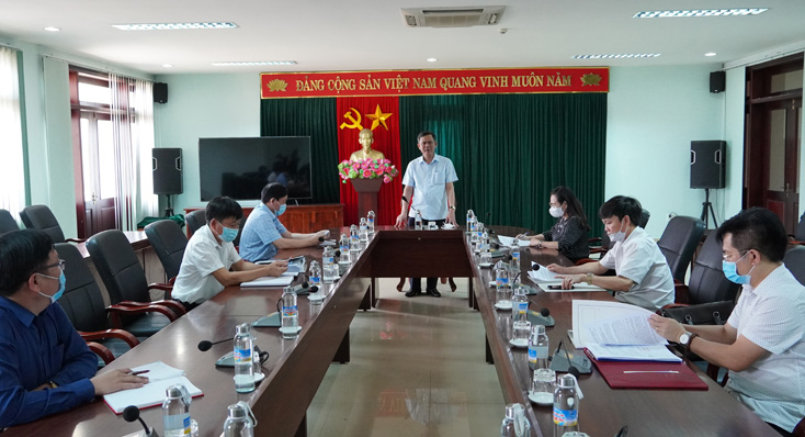 Đồng chí Chủ tịch UBND tỉnh, Chủ tịch UBBC tỉnh Trần Thắng phát biểu kết luận tại cuộc kiểm tra và làm việc với huyện Quảng Trạch.