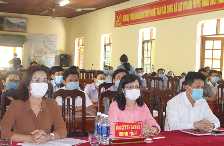 Các ứng cử viên đại biểu HĐND tỉnh tiếp xúc với cử tri huyện Lệ Thủy tại xã Lộc Thủy