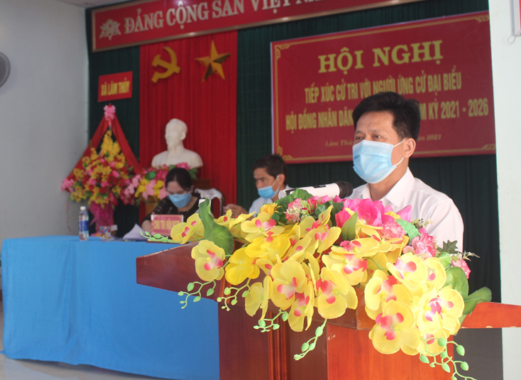 Ông Lê Văn Bảo, Ủy viên Ban Thường vụ, Trưởng ban Dân vận Tỉnh ủy trình bày chương trình hành động