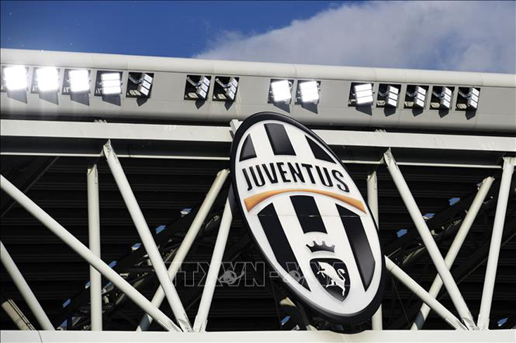 Biểu tượng của CLB Juventus trên sân vận động ở Turin, Italy ngày 9-5-2017. Ảnh: AFP/TTXVN