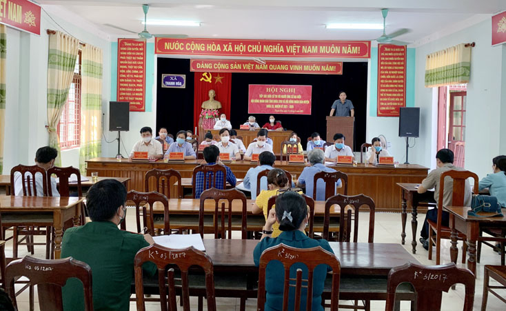 Cử tri các xã miền núi của huyện Tuyên Hóa tin tưởng, kỳ vọng vào chương trình hành động của các ứng cử viên.