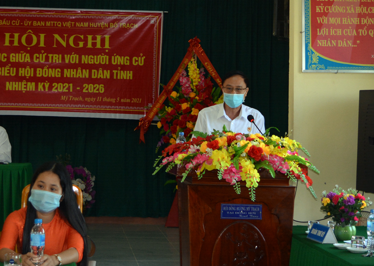 Ông Trần Ngọc Sâm, Phó Chủ tịch Hội CCB tỉnh báo cáo chương trình hành động trước cử tri.