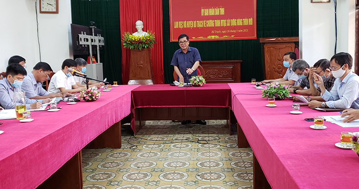 Đồng chí Đoàn Ngọc Lâm, Phó Chủ tịch Thường trực UBND tỉnh phát biểu kết luận cuộc kiểm tra tại huyện Bố Trạch.