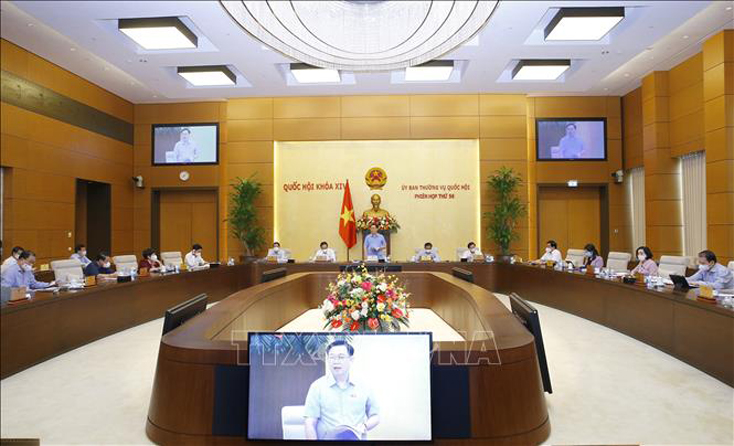 Chủ tịch Quốc hội Vương Đình Huệ phát biểu khai mạc phiên họp. Ảnh: Doãn Tấn/TTXVN