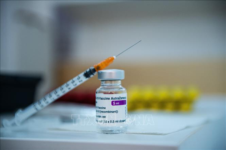 Vaccine ngừa COVID-19 của AstraZeneca. Ảnh: AFP/TTXVN