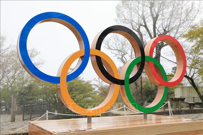  Biểu tượng Olympic tại thủ đô Tokyo, Nhật Bản. Ảnh: THX/TTXVN
