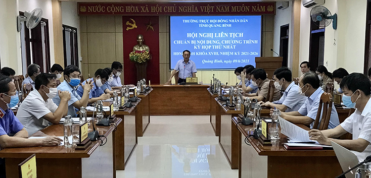 Đồng chí Chủ tịch HĐND tỉnh Trần Hải Châu phát biểu kết luận hội nghị.