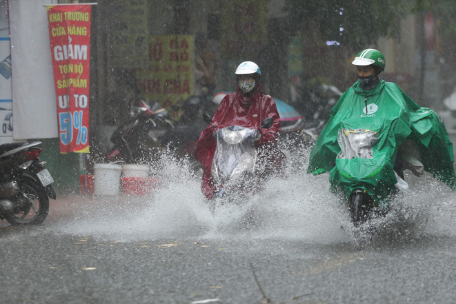  Bắc Bộ và khu vực từ Thanh Hóa đến Thừa Thiên Huế có nơi mưa rất to.