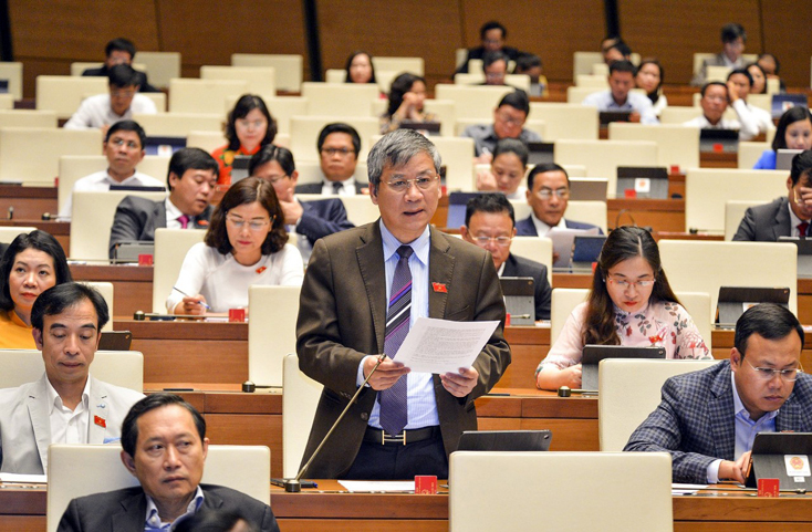 ĐBQH Nguyễn Anh Trí phát biểu tại diễn đàn Quốc hội khóa XIV
