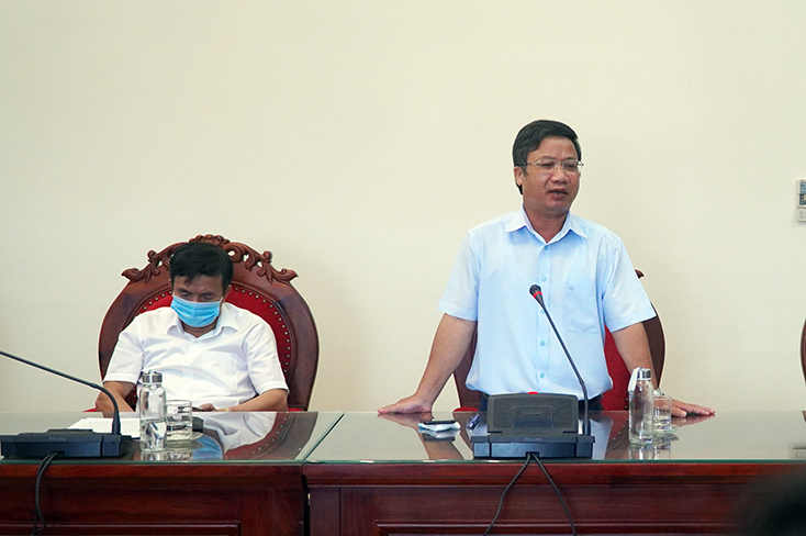 Đồng chí Trưởng ban Tuyên giáo Tỉnh ủy Cao Văn Định: Cần xử lý nghiêm các hành vi vi phạm quy định phòng chống dịch Covid-19.