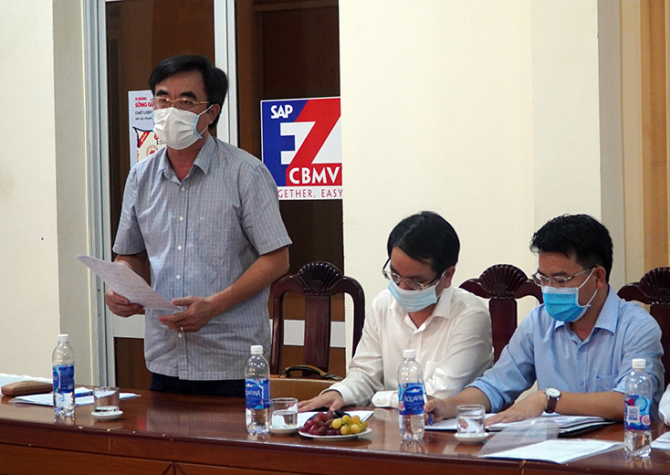 Đồng chí Nguyễn Lương Bình, Ủy viên Ban Thường vụ, Trưởng ban Nội chính Tỉnh ủy phát biểu tại buổi làm việc.