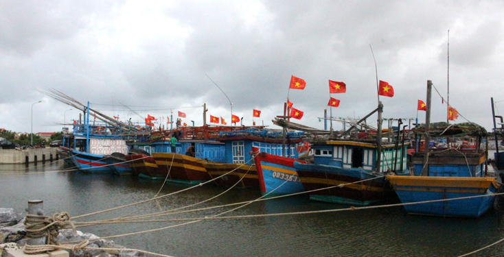 Quảng Bình là một trong những địa phương có đội tàu đánh bắt xa bờ khá hùng hậu. Ảnh: Tùy Phong