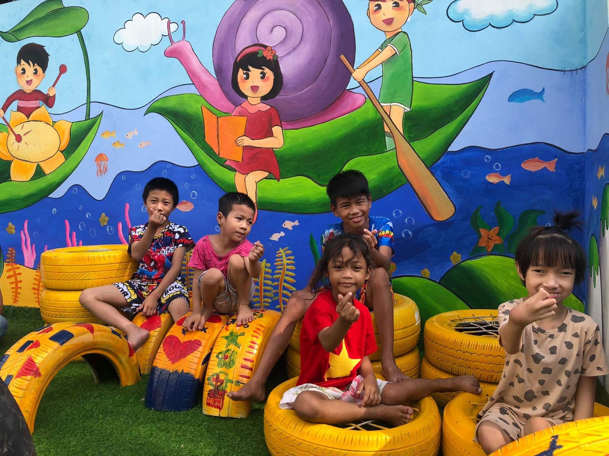 Trung tâm bảo trợ xã hội tỉnh đã chủ động xây dựng khu vui chơi cho các em nhỏ, người khuyết tật và công viên mi-ni cho các đối tượng yếu thế tập luyện, thư giãn nâng cao sức khỏe trong mùa dịch