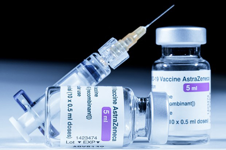 Vaccine ngừa COVID-19 của AstraZeneca. Ảnh: AFP/TTXVN