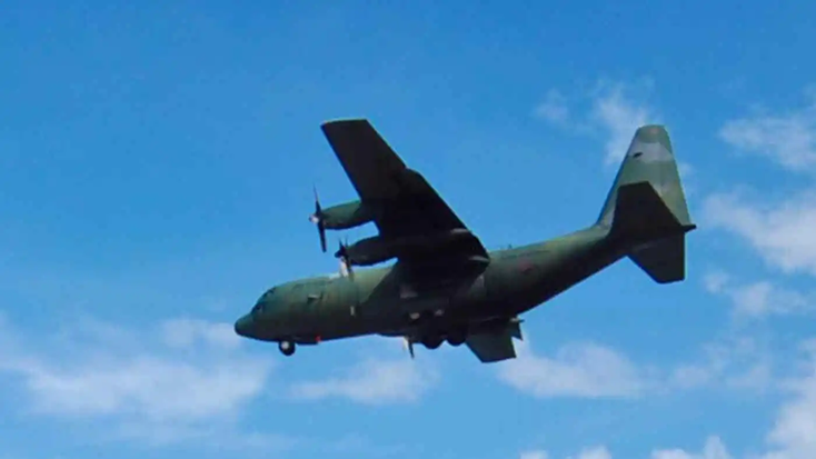 Máy bay C-130 của không quân Philippines đang chở binh sĩ đến đảo Jolo thì gặp nạn. Ảnh: asia.nikkei.com