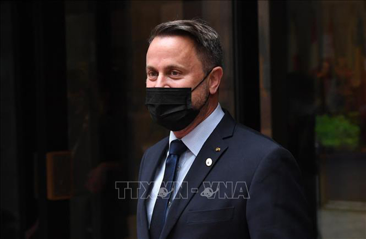 Thủ tướng Luxembourg Xavier Bettel sau khi dự hội nghị thượng đỉnh Liên minh châu Âu tại Brussels, Bỉ ngày 25-6-2021. Ảnh: AFP/TTXVN