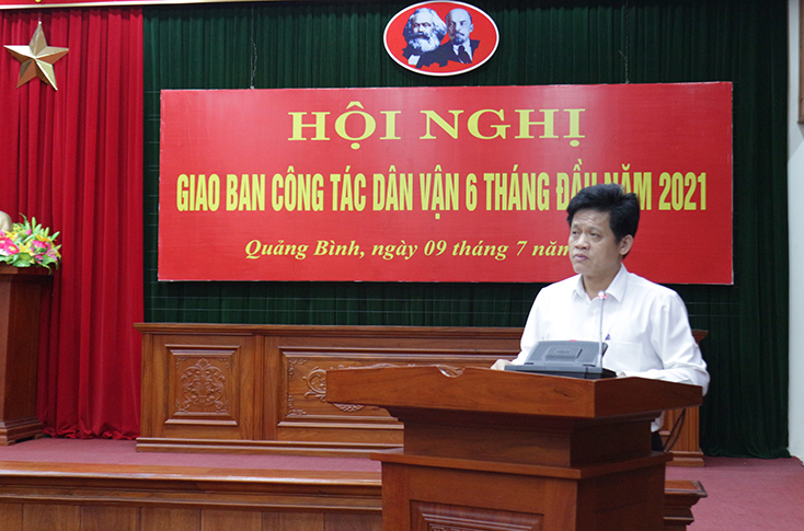 Đồng chí Lê Văn Bảo, Trưởng ban Dân vận Tỉnh uỷ phát biểu kết luận hội nghị.