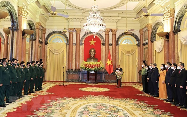 Chủ tịch nước Nguyễn Xuân Phúc phát biểu tại buổi trao quyết định. 