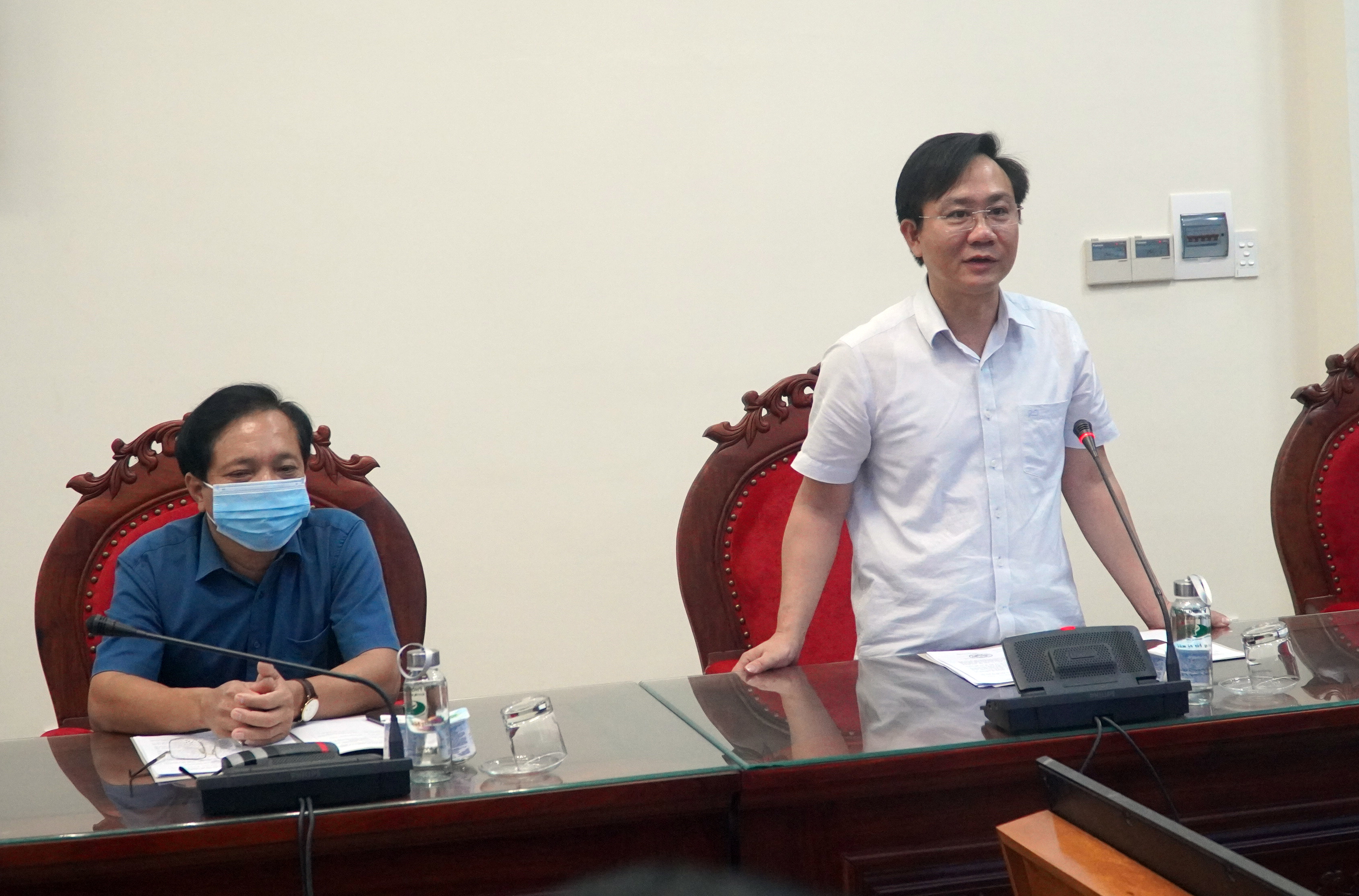 Đồng chí Hoàng Xuân Tân, Phó Chủ tịch HĐND tỉnh phát biểu tại buổi làm việc