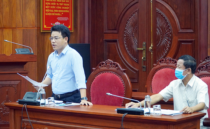 Đồng chí Phan Thanh Cường, Tỉnh ủy viên, Chánh Văn phòng Tỉnh ủy phát biểu tại buổi làm việc.