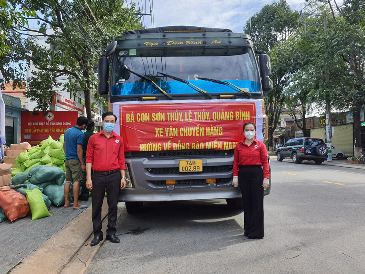 Xe hàng của xã Sơn Thủy đã được vận chuyển về các tỉnh phía Nam