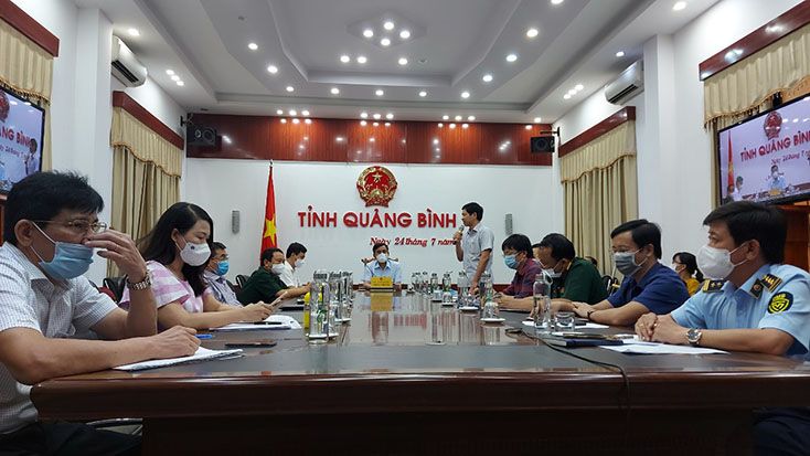 Đồng chí Hồ An Phong đánh giá cao sự vào cuộc kịp thời của lực lượng chức năng, chính quyền địa phương trong kiểm soát dịch bệnh.