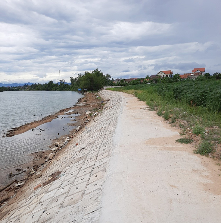 Một gói thầu thuộc dự án kè cửa sông ở huyện Bố Trạch cơ bản đã hoàn thành các hạng mục chính của công trình.